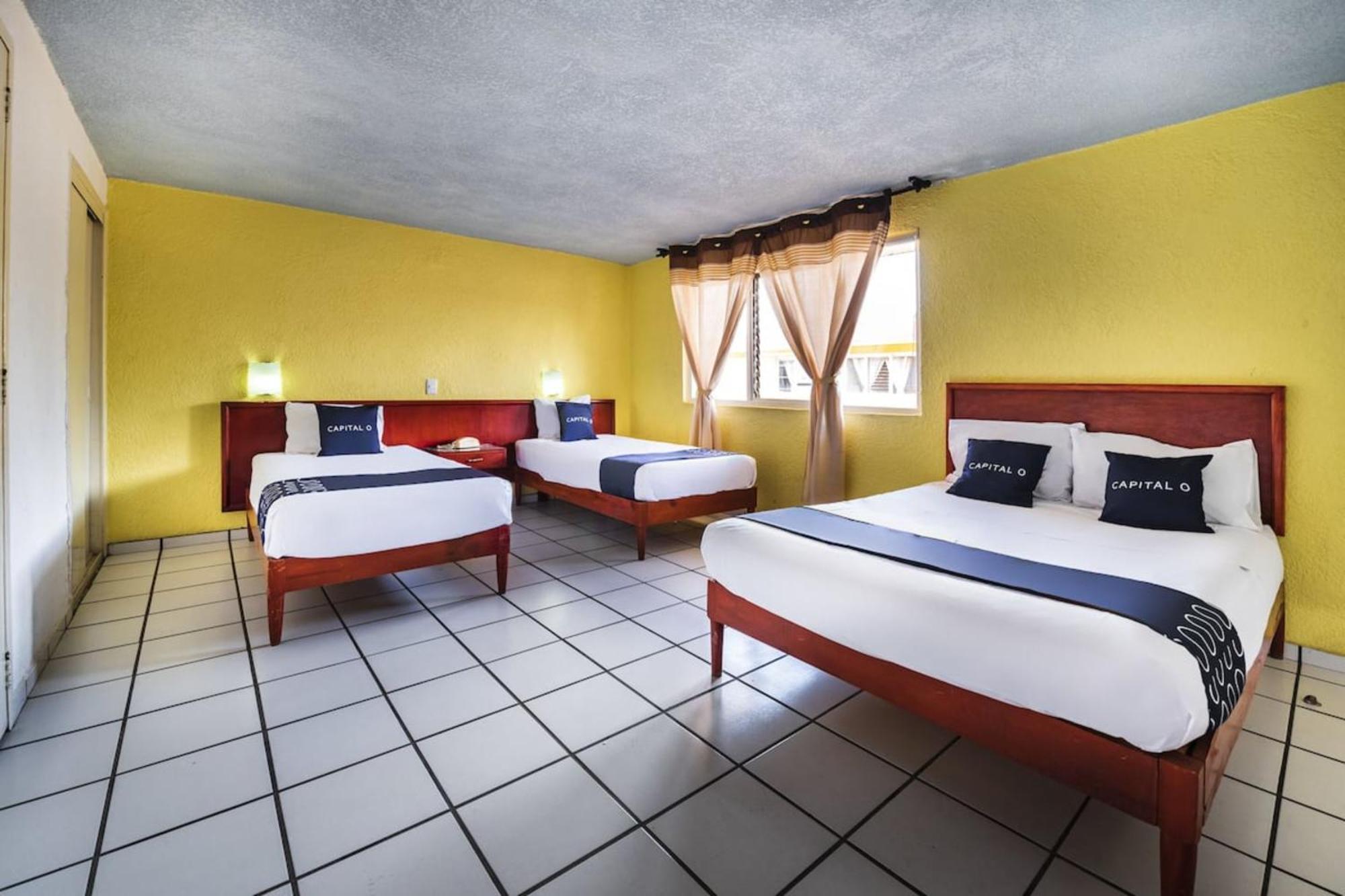 Capital O Colón, Ciudad Guzmán Jalisco 5*