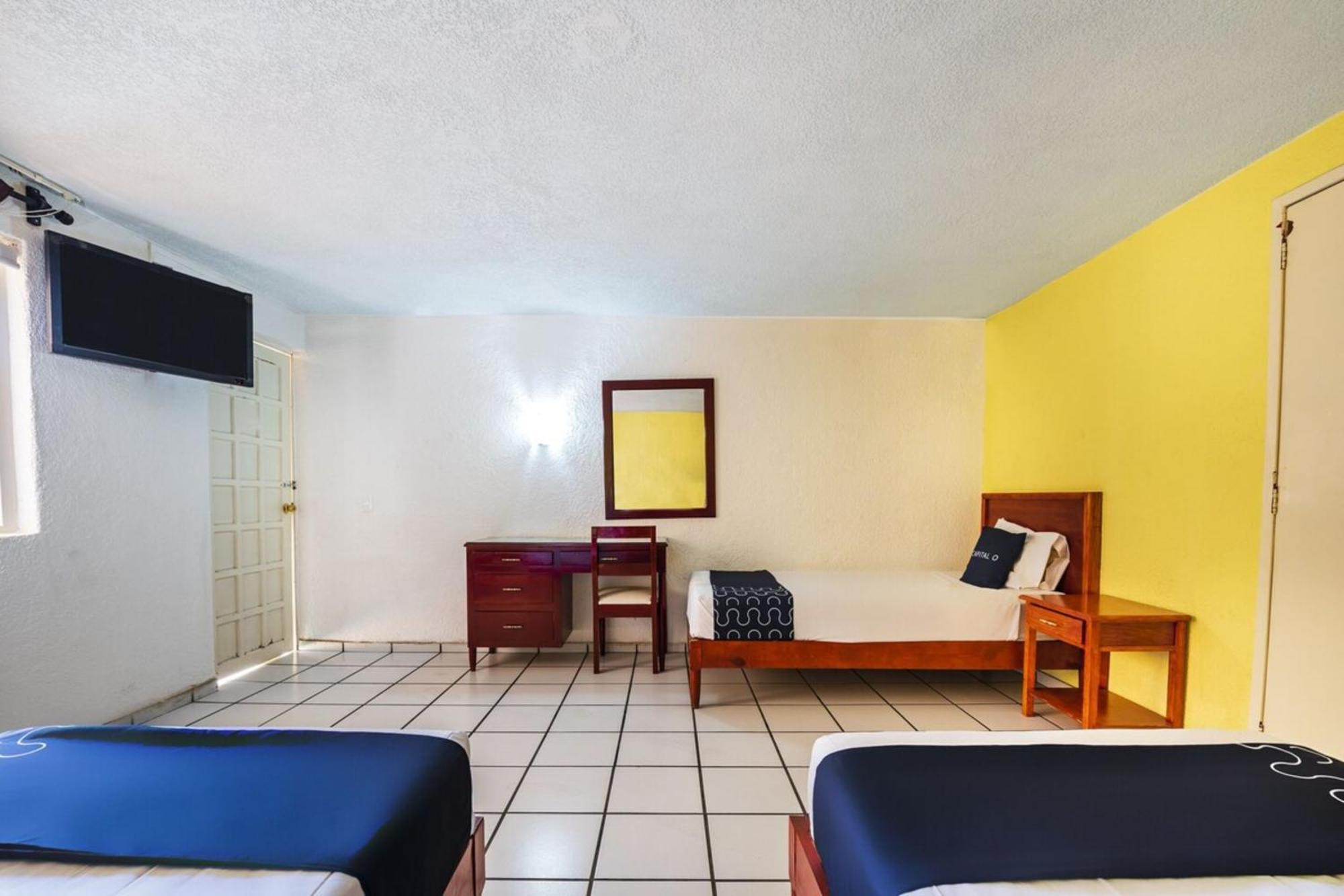 Capital O Colon, Jalisco Hotel