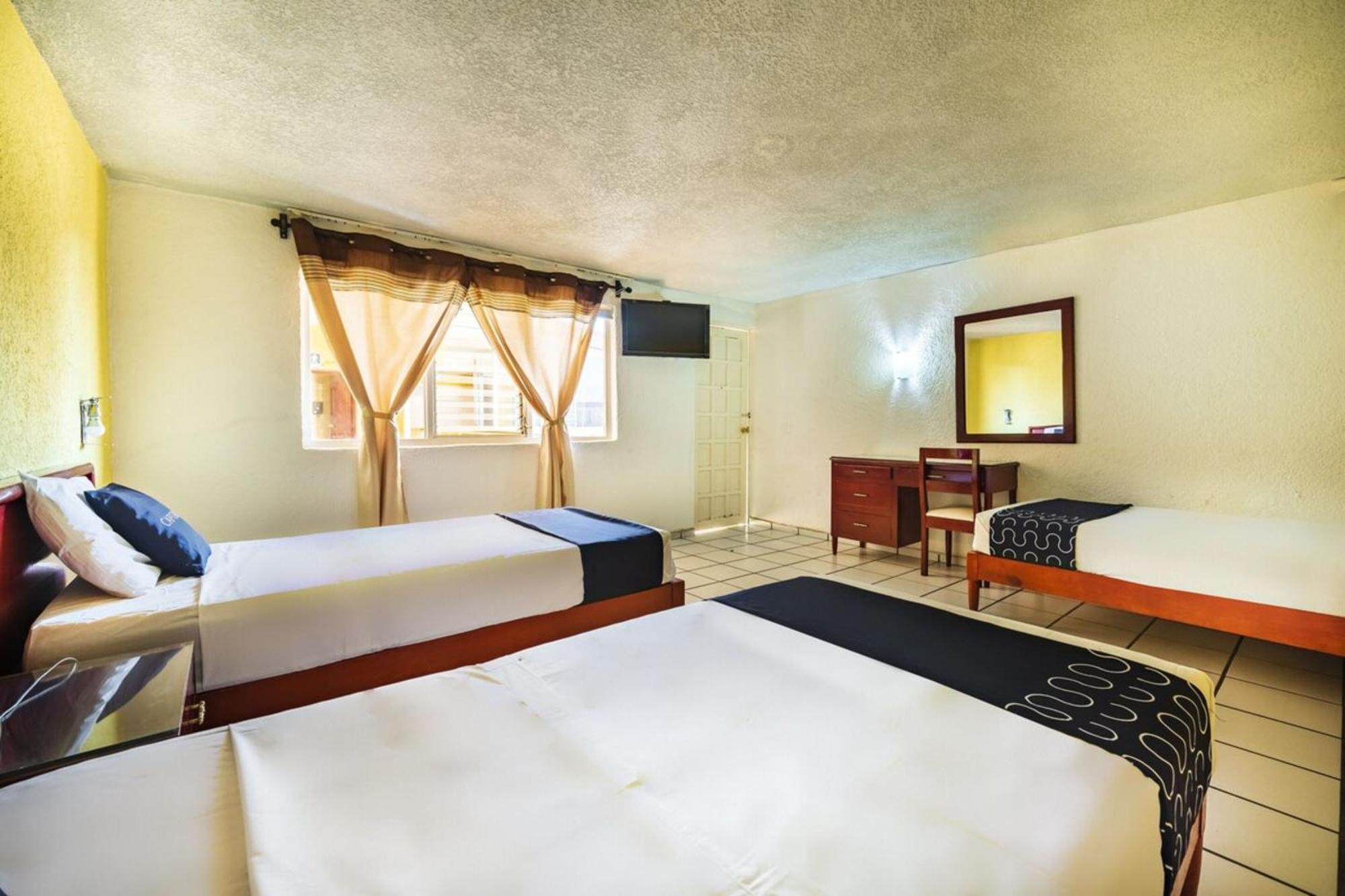 Capital O Colon, Jalisco Hotel